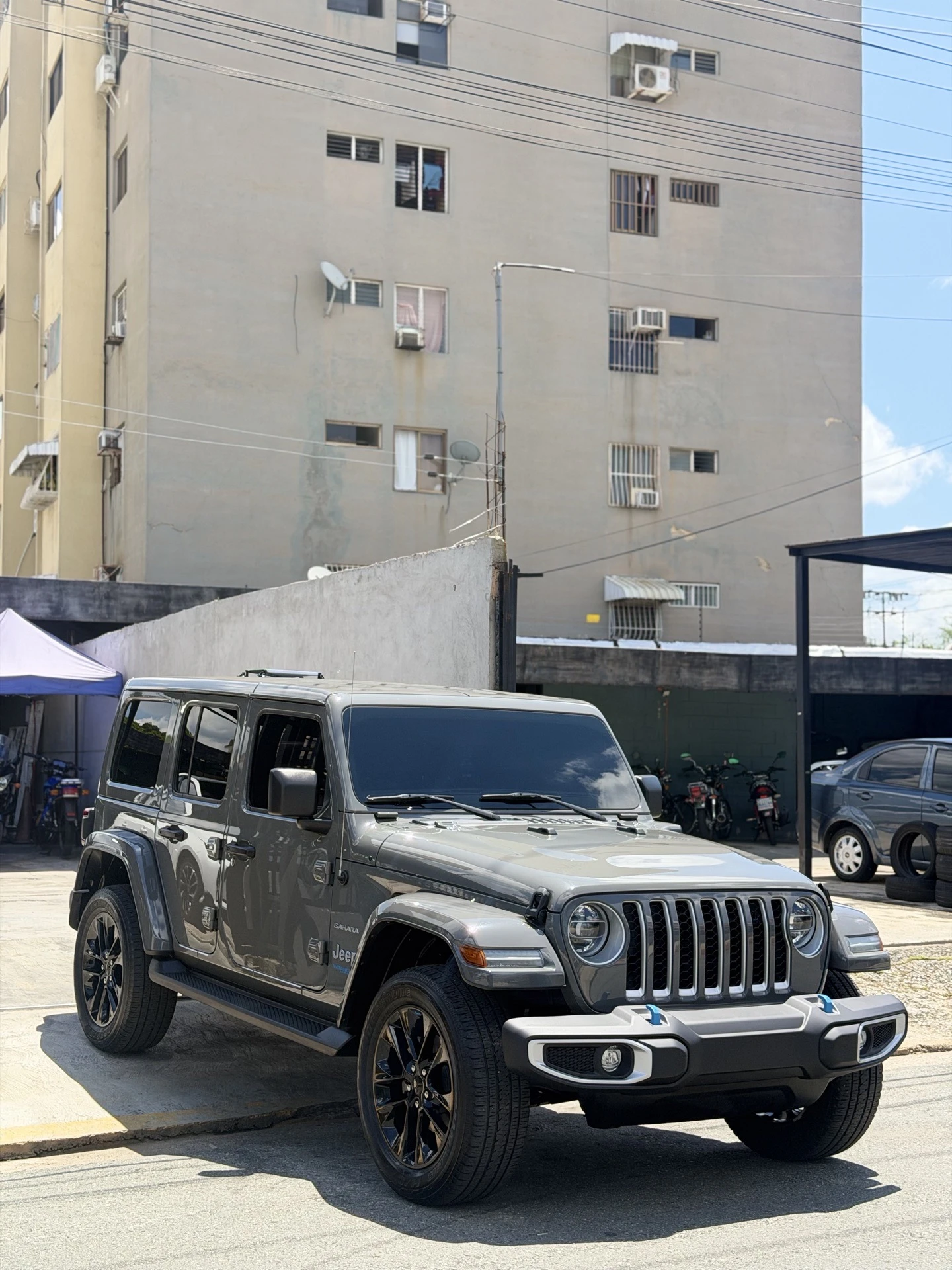 2022 Jeep Sahara Premium — foto 2