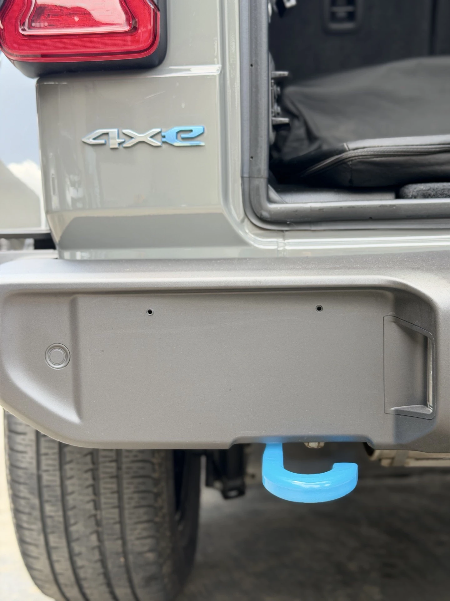 2022 Jeep Sahara Premium — foto 15