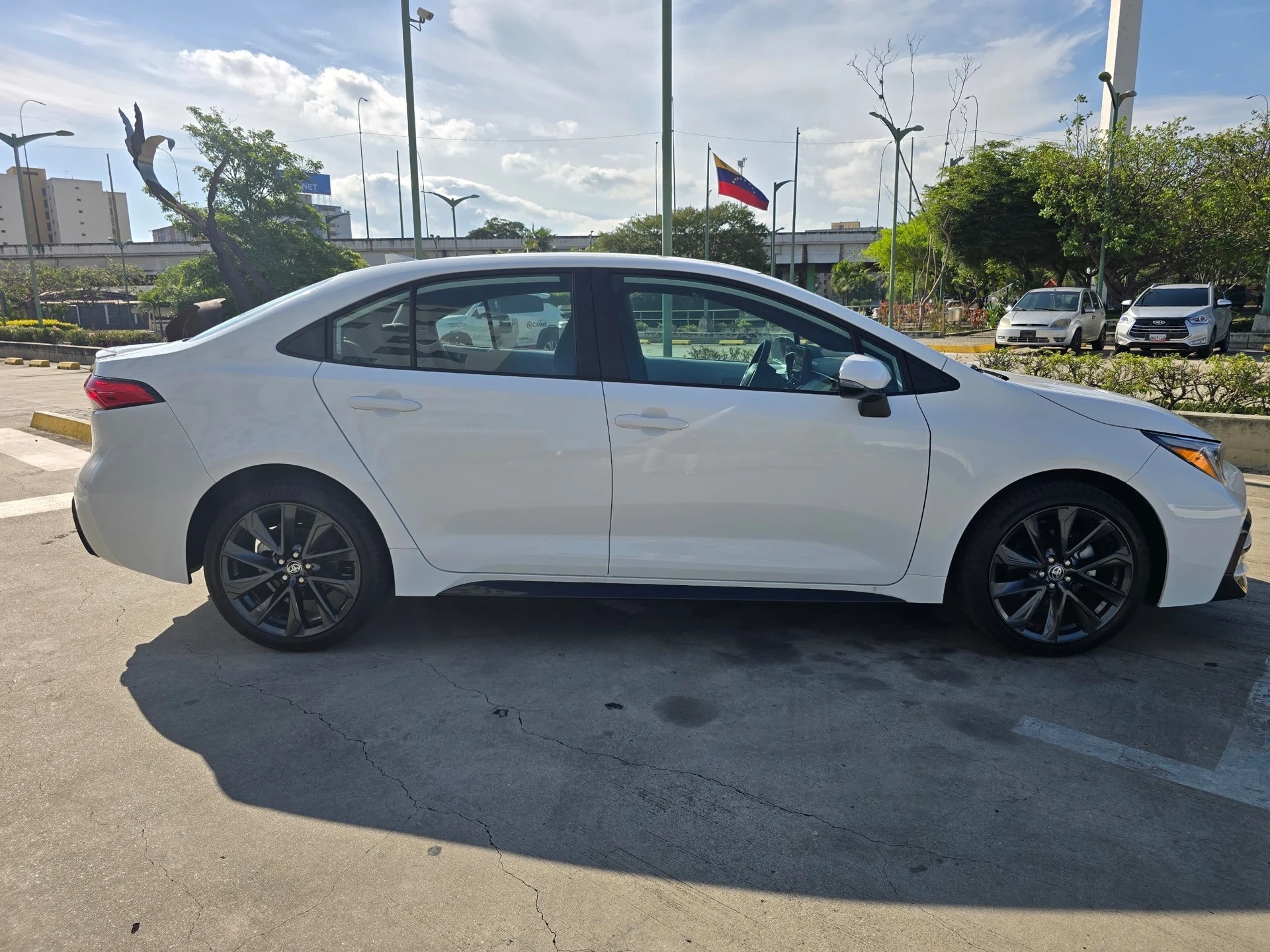 2026 Toyota Corolla SE — photo 7