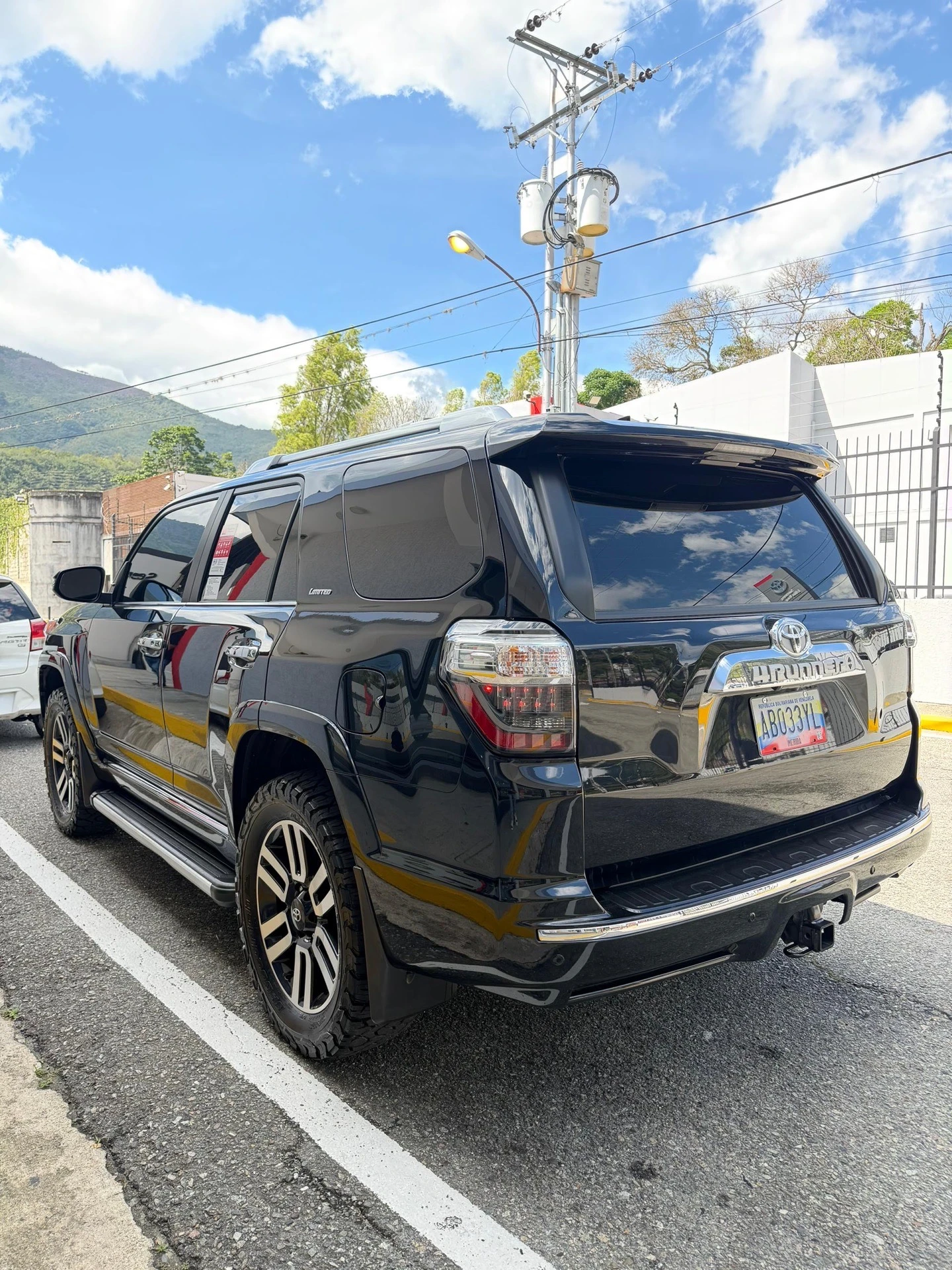 2024 Toyota 4Runner Limited — photo 10
