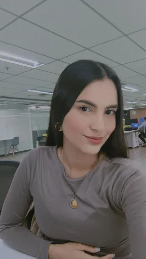 Luisana C